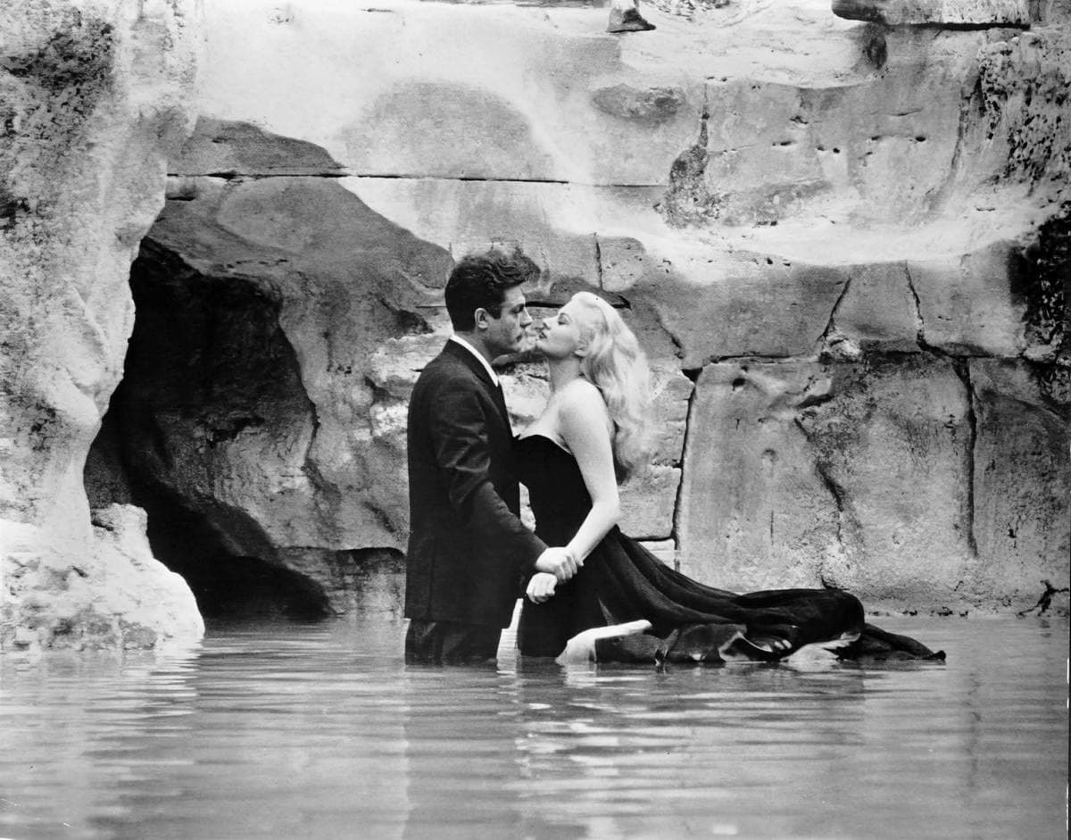 La Dolce Vita: Flash: fire the flashbulb to expose Paparazzo’s contact sheet of thirteen real places in and around Rome.