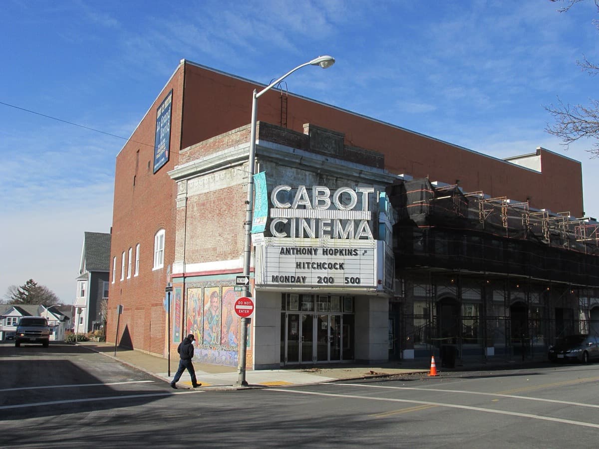 A theatre front on a downtown street in Beverly