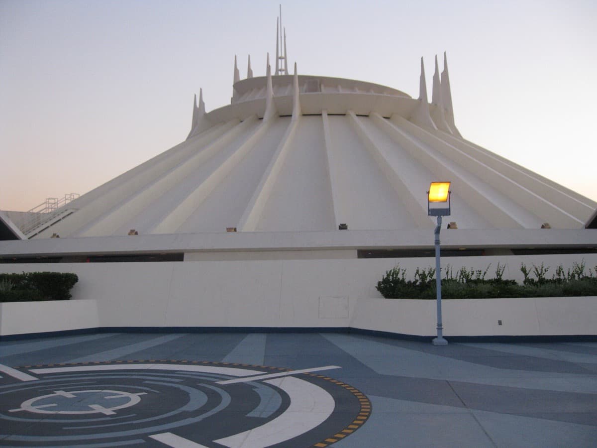 Rocket-age buildings and walkways in a theme park