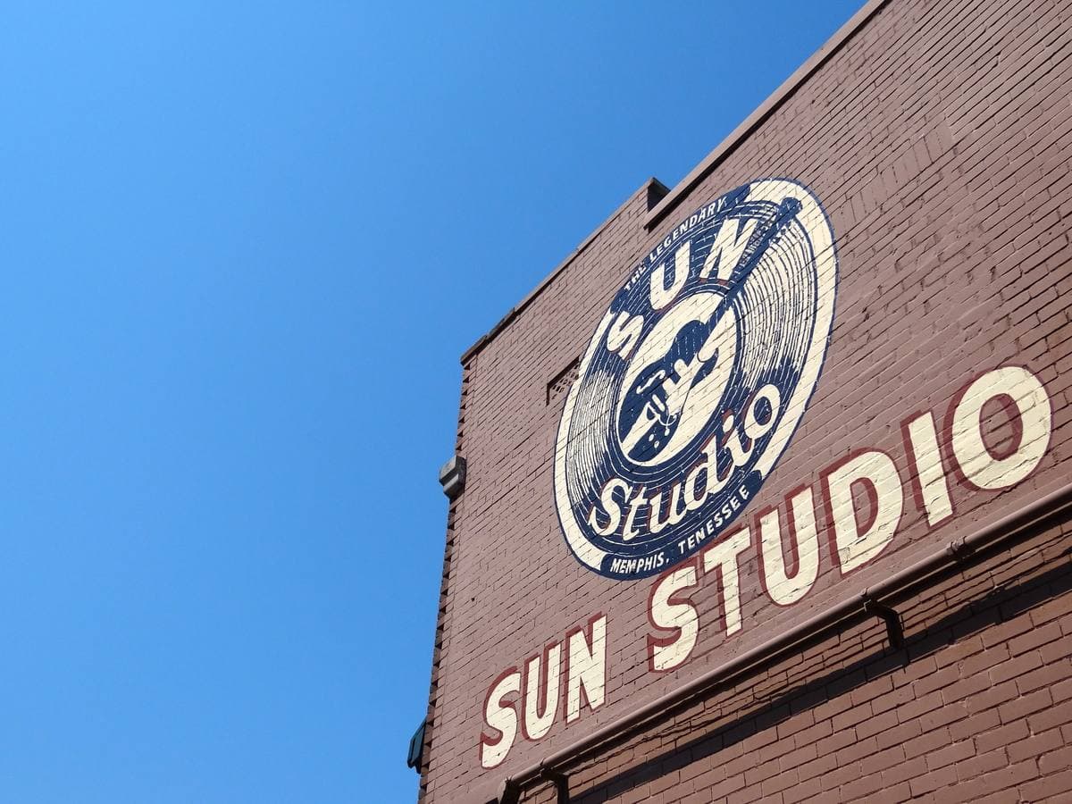 The small corner building of Sun Studio with its sign