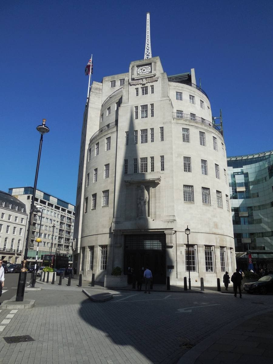 The curved stone front of BBC Broadcasting House