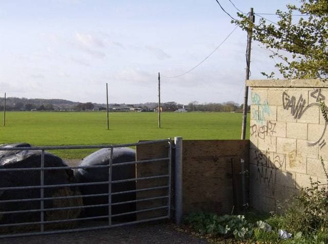 A flat field by the Thames at Little John's Farm in Reading