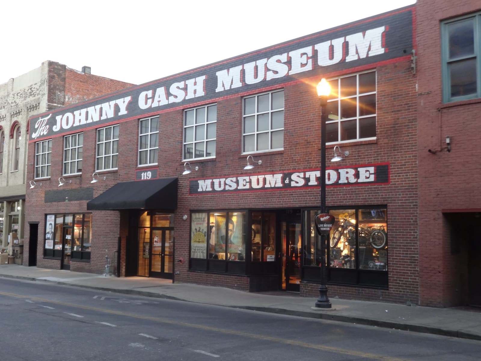 The museum's shopfront on a downtown Nashville street