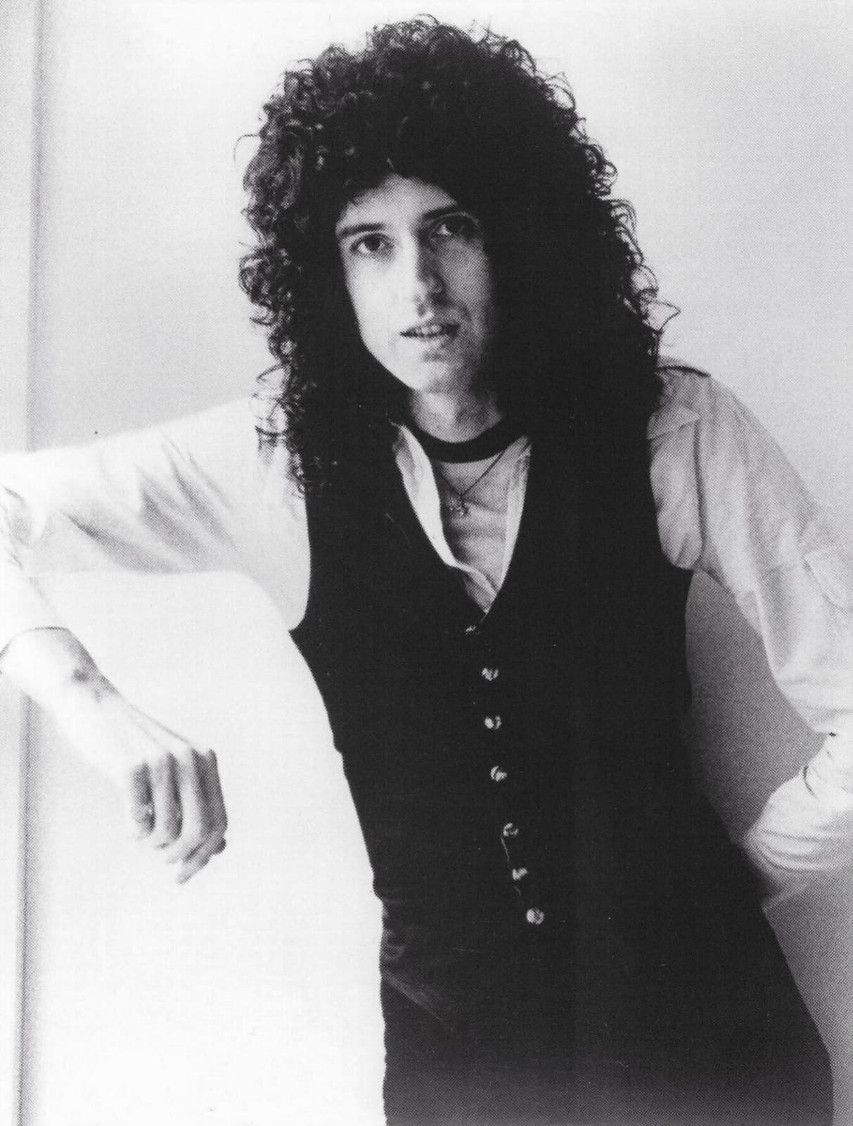 Brian May in a 1977 press portrait