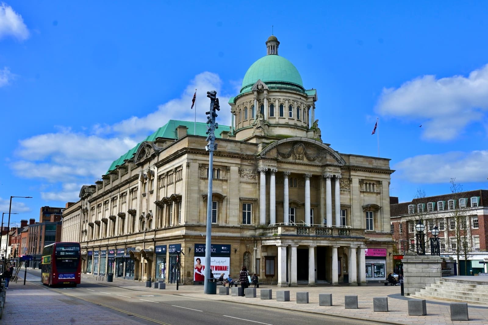 The domed stone front of Hull City Hall