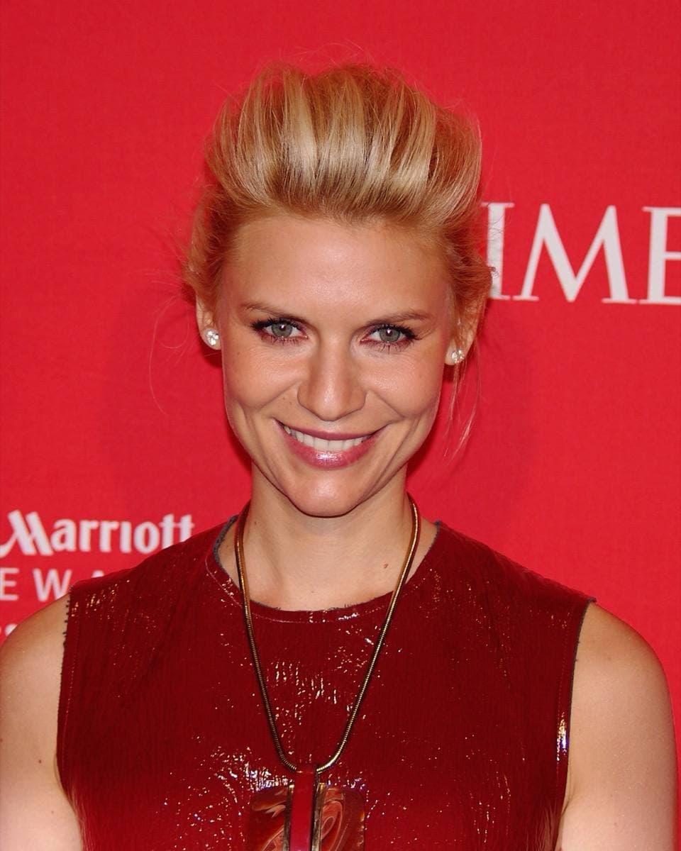 Claire Danes, shoulder-length fair hair, smiling at the camera