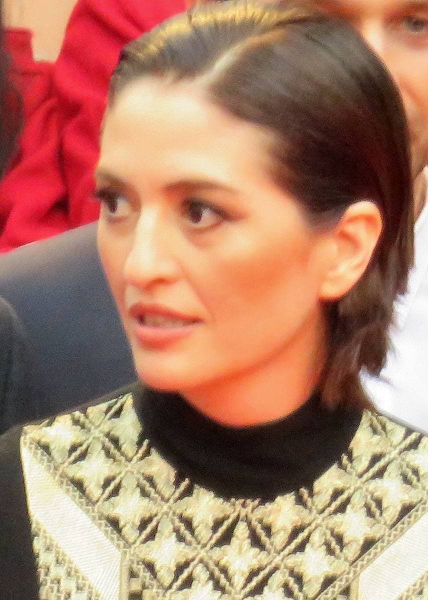 Marielle Heller smiling at a premiere