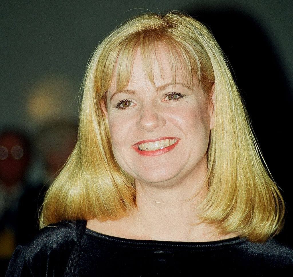 Bonnie Hunt smiling, 1996
