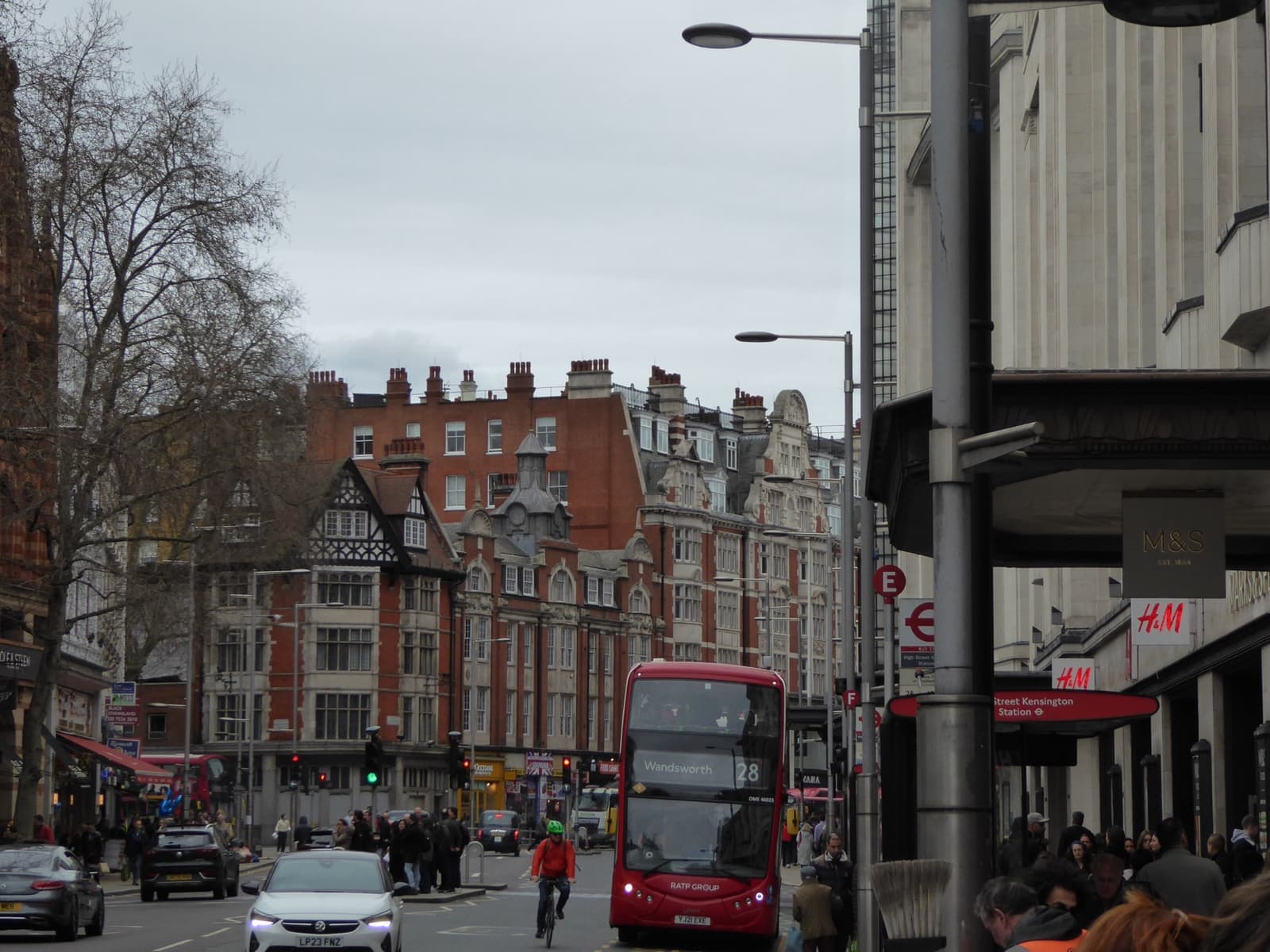 Shops and buses on Kensington High Street