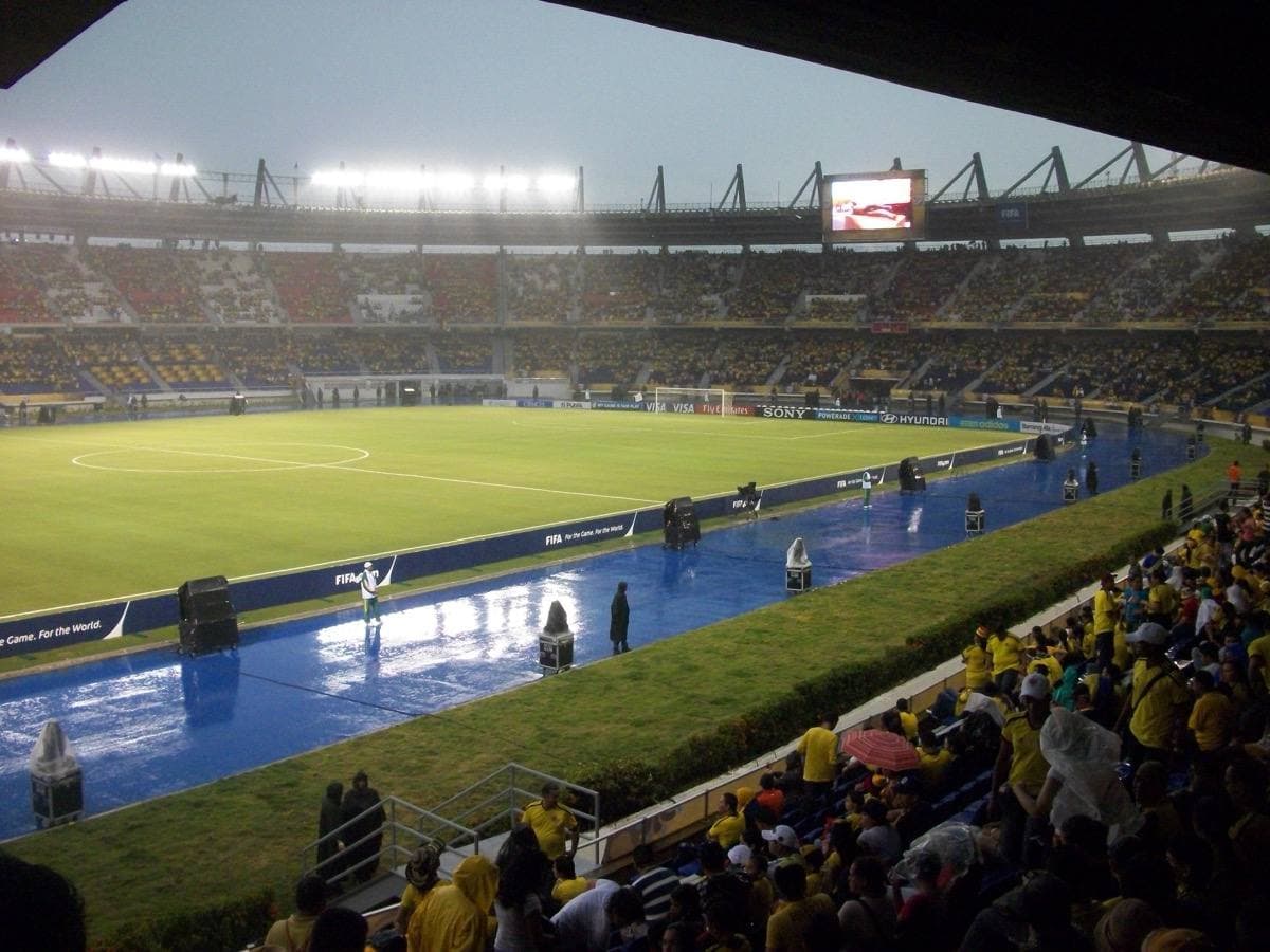 A full football stadium at night in Barranquilla