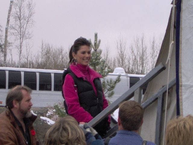 Shania Twain greeting people at an event in Timmins in 2004