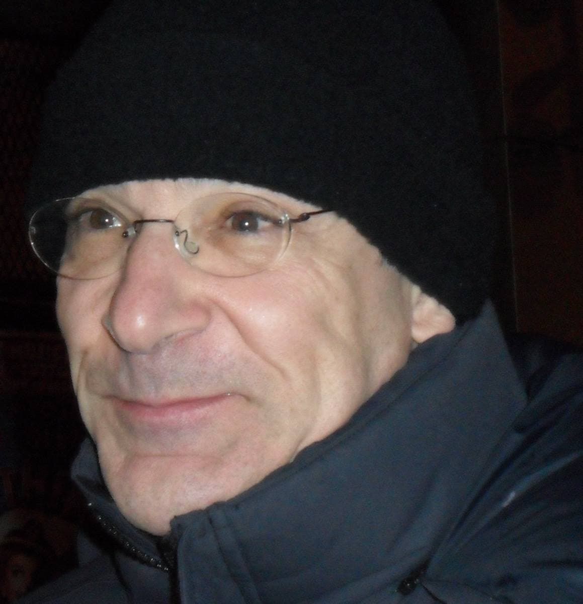 Mandy Patinkin, grey beard and glasses