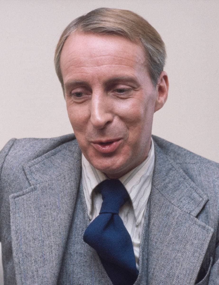 Ian Richardson, a portrait in colour