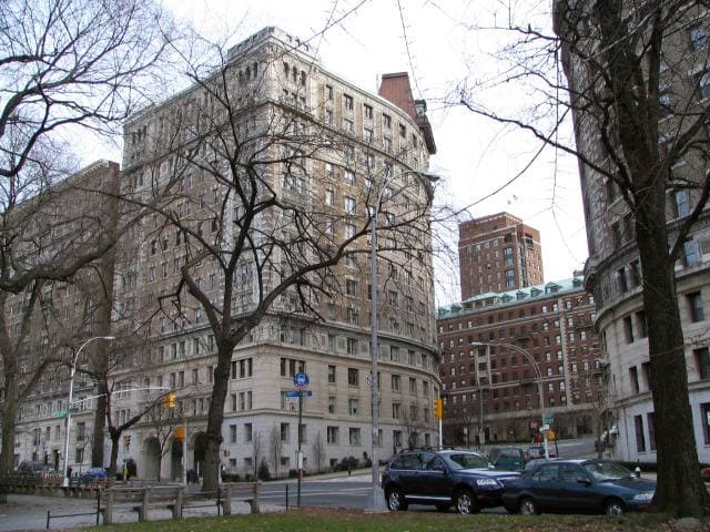 A curving apartment building at 116th Street and Riverside Drive in winter