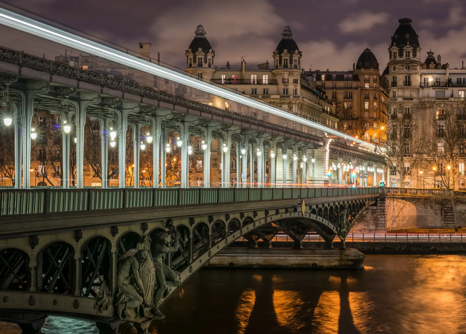 The Pont de Bir-Hakeim and the 16th arrondissement at night