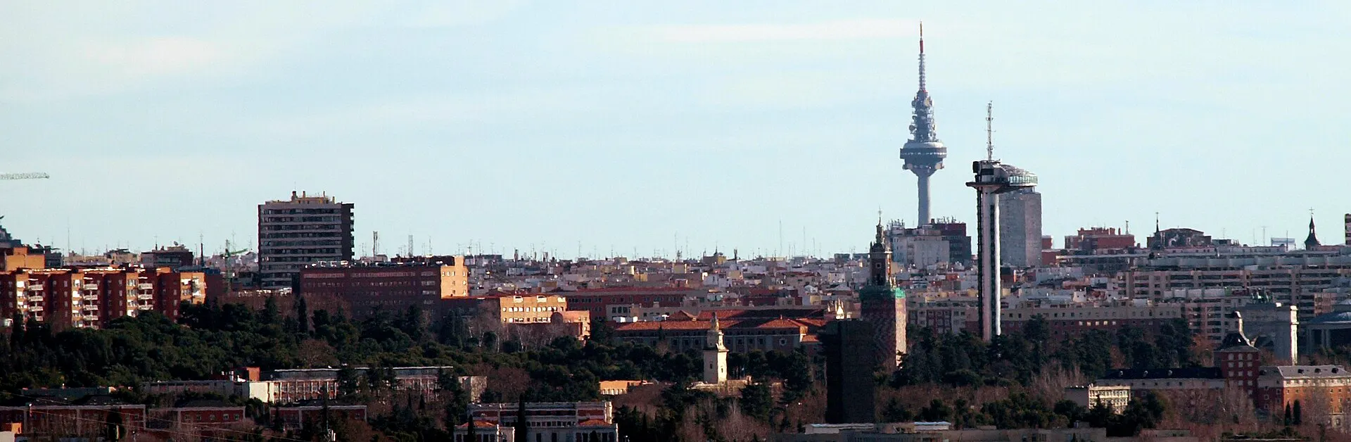 Madrid — Madrid-skyline-251210-1