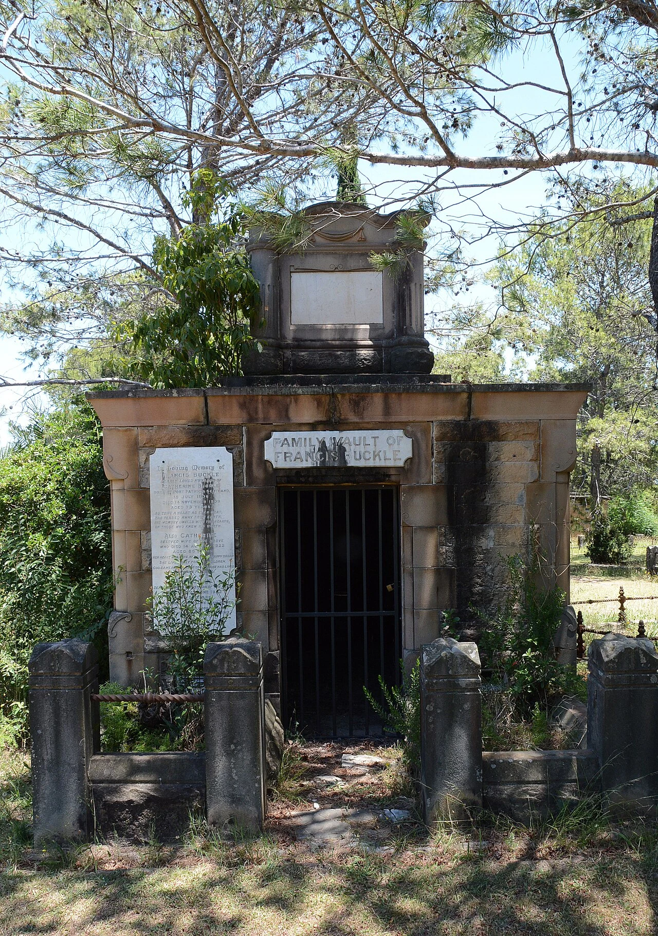 Francis Buckle family vault at Rookwood Cemetery