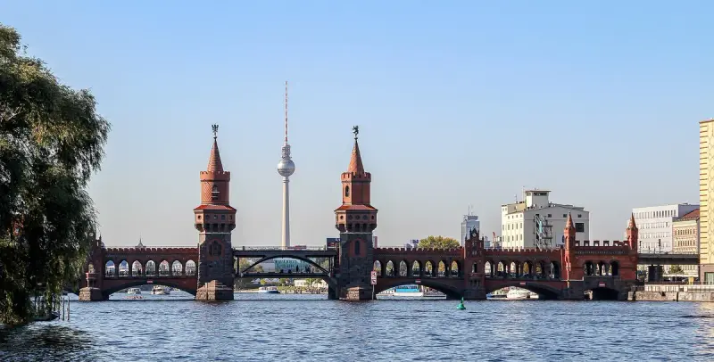 Oberbaum Bridge in berlin