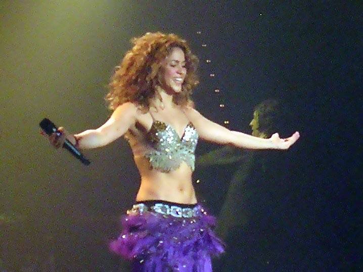 Shakira on stage in A Coruña in 2006