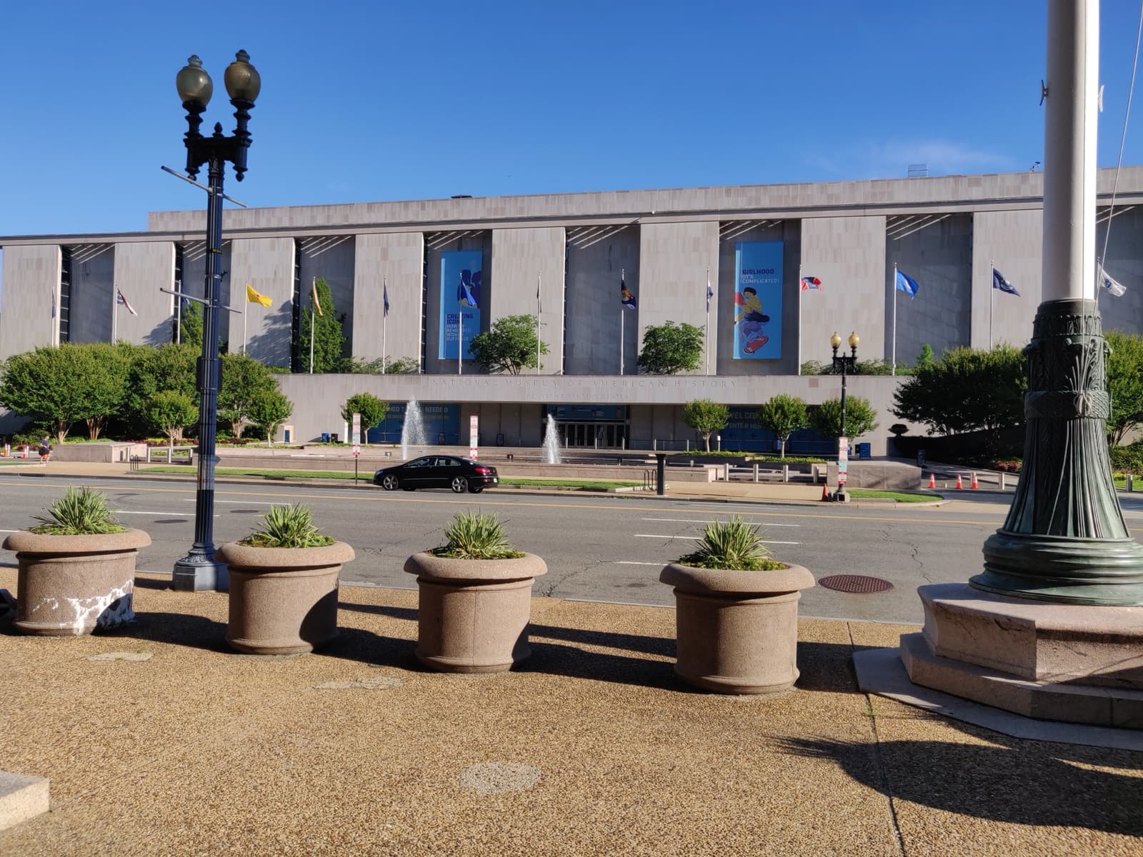 The long stone façade of the National Museum of American History