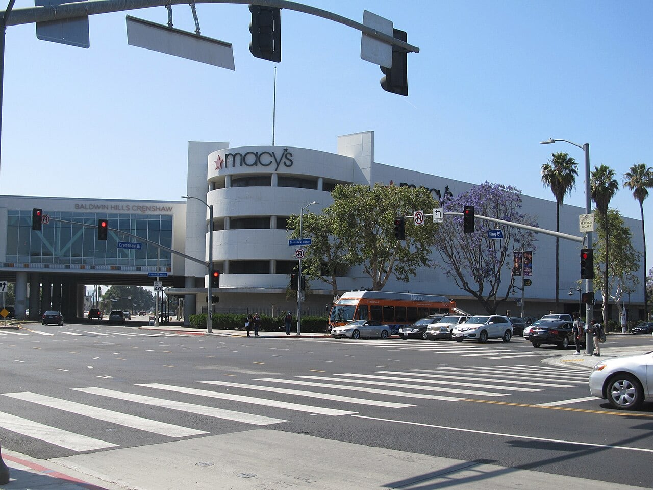Baldwin Hills Crenshaw Plaza — location photograph