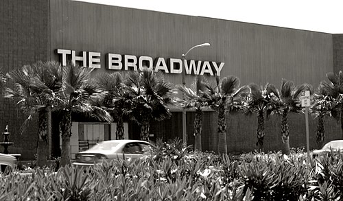 Location photograph of Hawthorne Plaza