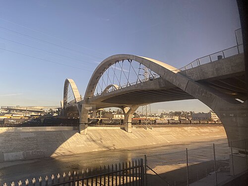 Location photograph of Sixth Street Viaduct — original bridge site